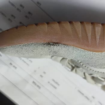 Converse Ayakkabısında Hızlı Aşınma Ve Çözüm Sunulmaması