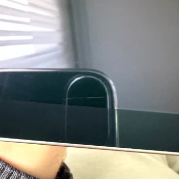 Yeni Tablet Ekranındaki Kılcal Çiziklerden Dolayı Hemen Değişim Talebi