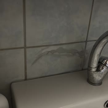 Bauhaus Kırılan Fayanslar Ve Eksik Parçalar Nedeniyle Montaj Hatası