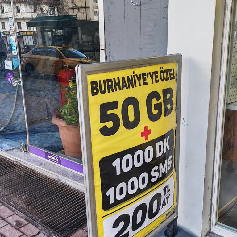 Afişlerdeki Yanıltıcı Mobil Tarife Bilgileri Ve Mağaza Cevabı