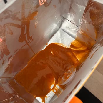 Popeyes Siparişinde Sos Poşete Dökülmüş Ve Hijyen Sorunu