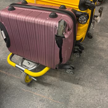 Beschädigter Koffer nach Flug mit Southwind Airlines