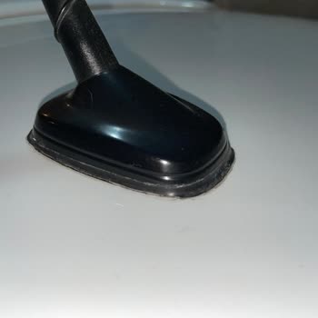 Volkswagen Polo Anten Ve Bagaj Lastiğinde Su Girişi Ve Çürüme