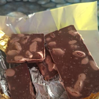 Şok Marketten Aldığım Çikolatalarda Beyaz Küflenme Görüldü: Sağlık Endişesi Ve İade Talebi