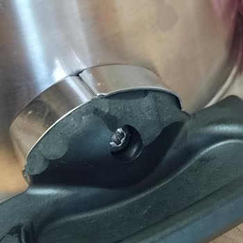 Evkur Mağazasından Kırık Düdüklü Tencere Teslimatı Ve Ücretsiz Kulp Değişimi Talebi