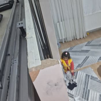 Ergül Mobilya Düşen Dolap Kapağı Can Güvenliğini Tehlikeye Attı, Servis Yanıt Vermiyor