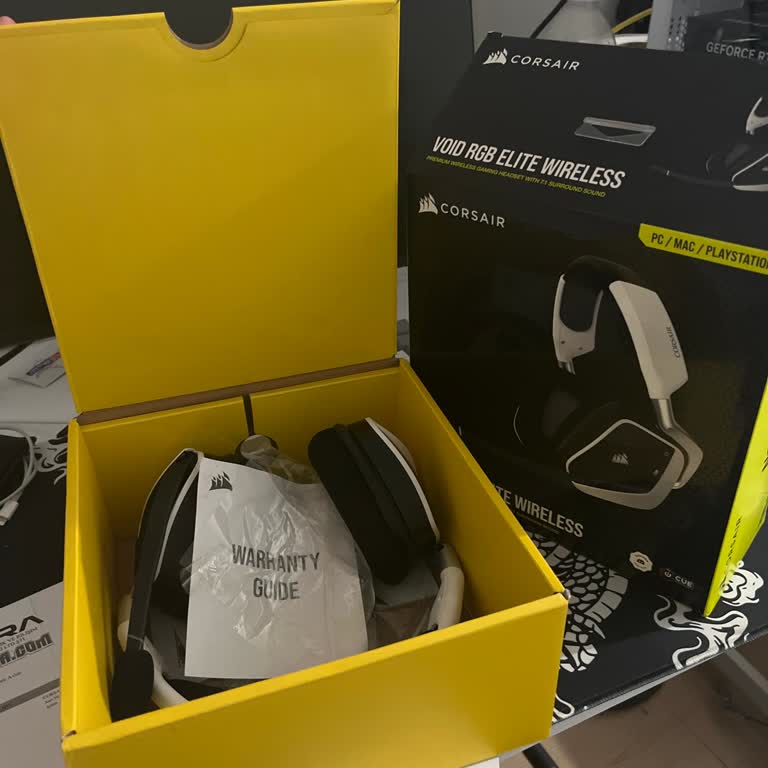 Devolución del Corsair Void Elite Wireless con problema de fábrica