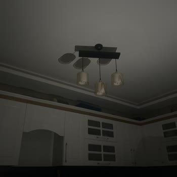 Dicle Elektrik'ten Tek Binada Sürekli Elektrik Kesintisi, Gıda Bozulması Ve Çocuk Mağduriyeti