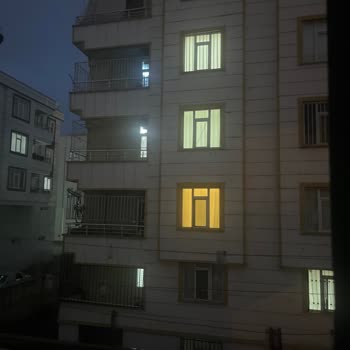 Dicle Elektrik'ten Tek Binada Sürekli Elektrik Kesintisi, Gıda Bozulması Ve Çocuk Mağduriyeti