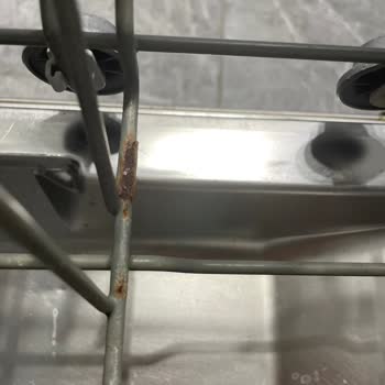 Bosch Bulaşık Makinemin Sepetleri Paslanıyor, Ücretsiz Değişim İstiyorum