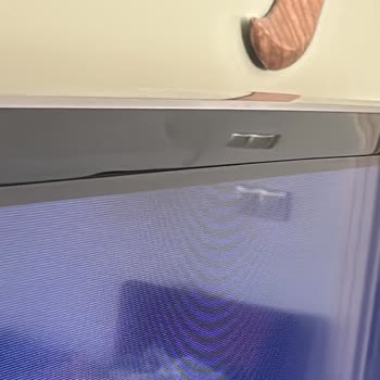 Samsung TV Serviste Yeni Hasarlarla Geri Döndü, Ücretsiz Onarım Talebi