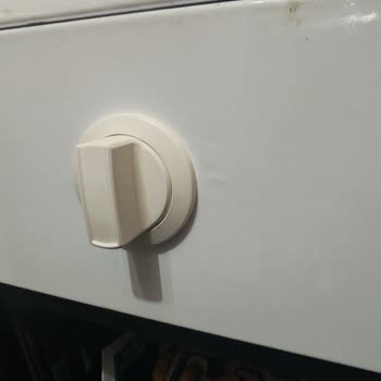 Arçelik Fırının Kontrol Paneli Silinmesi Ve Dış Gövde Paslanması Güvenlik Riski Oluşturuyor