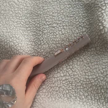 Maybelline Body Maskara Fırçasındaki Kopukluk Beni Hayal Kırıklığına Soktu