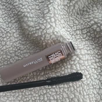 Maybelline Body Maskara Fırçasındaki Kopukluk Beni Hayal Kırıklığına Soktu