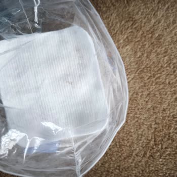 Baby Me Bebek Pamuklarında Renkli Lekeler Ve Hijyen Sorunu