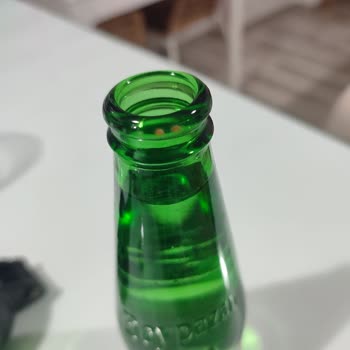 Paslı Kapak Ve Ağız Kısmıyla Maden Suyunda Sağlık Riski