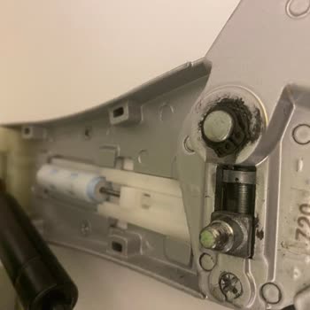 Mutfak dolabı amortisör sorunu ve yedek parça talebi