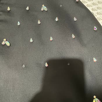 Hilal Atalay Yüksek Fiyata Alınan Abiyede Taşların Dökülmesi, Kaba Üslup Ve İade Reddi