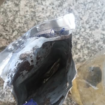 Capri‑Sun İçeceğinde Görülen Siyah Yabancı Madde Sağlık Riski Oluşturuyor