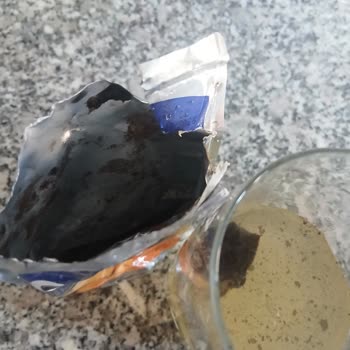 Capri‑Sun İçeceğinde Görülen Siyah Yabancı Madde Sağlık Riski Oluşturuyor