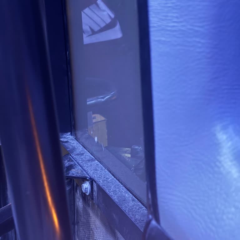 Hijyen Sorunları Ve Aşırı Kalabalık Sebebiyle Minibüslerde Yolculuk Zorluğu