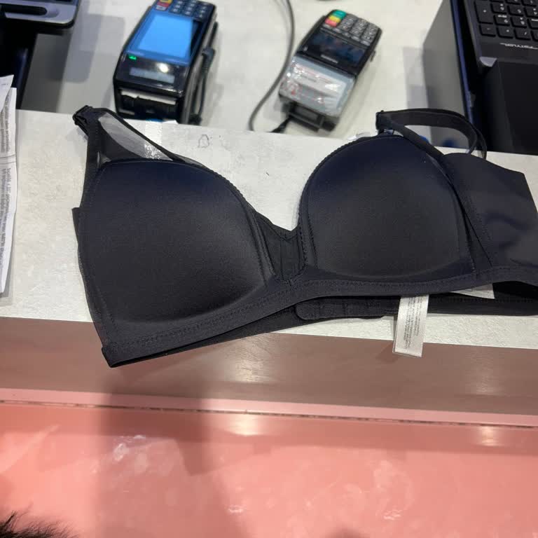 Yanlış Beden Ve Saygısız Tavır: Suwen Mağaza Personeline İhtar Ve Ürün Değişimi Talebi