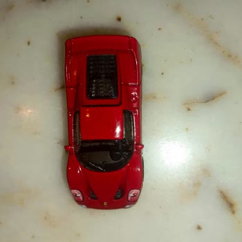 Hot Wheels Premium Modellerinde Boya Hataları Ve Değişim Talebi