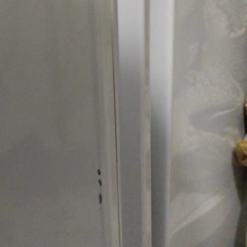 Kırık Kutuda Kusurlu Buzdolabı, Faturası Yok Ve 800 TL Ücret Talep Edildi