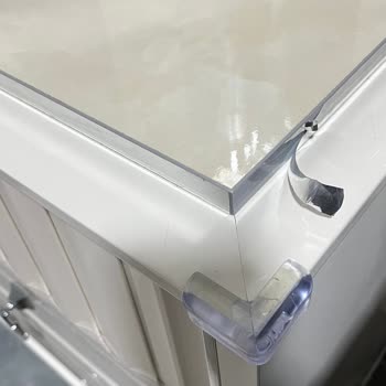 Bellona Komodinin Ayna Görünümlü Bölümündeki Yapışkan Bant Sorunu Ve Cevap Almama