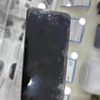 Sınırsız Ekran Koruyucular Kalitesiz Ve Hava Kabarcıkları Oluştu, Tam İade İstiyorum