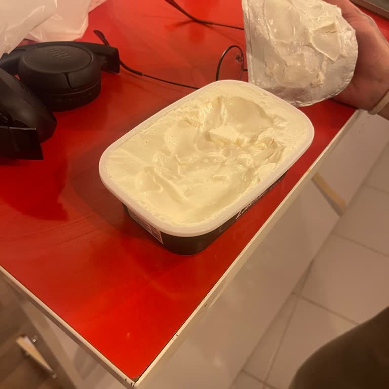 Migros Sanal Market'te Labne Ürününde Hijyen Sorunu