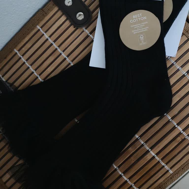 Hepsiburada Ve Penti’nin Yanıltıcı Kampanyası 8 Soket Çorap Sözüne Karşı 2 Çorap Gönderildi