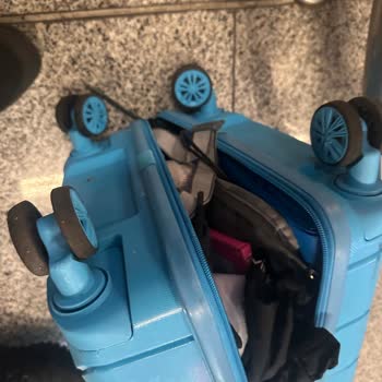 Valizim Fermuarı Yırtıldı Ve Deforme Oldu, Açıklama Talep Ediyorum