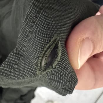 Beymen Online Mağazasında Satın Alınan Gömlekte İlik Açılması