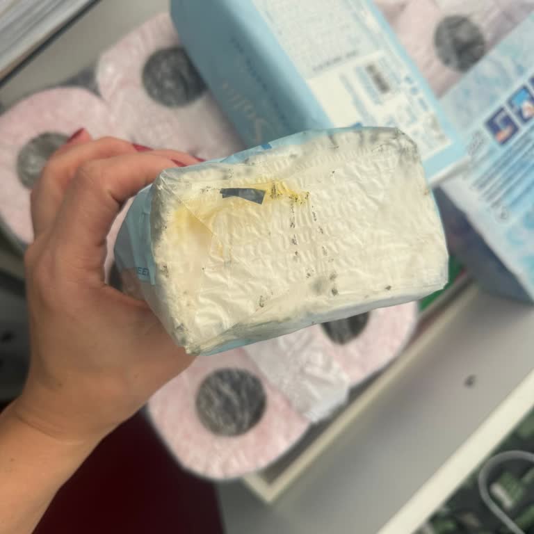 Açılmamış Sofia Peçete Paketi Küflendi