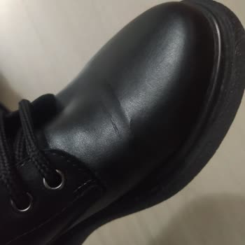 İki Hafta İçinde Deri Çatlayan Bot İçin Ücret İadesi