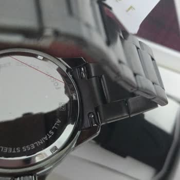 Saat & Saat'ten Defolu Saat Gönderildi, Servis Sonrası Bilgi Yok, Değişim Talebi