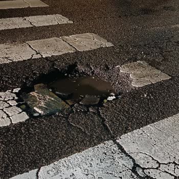 Diyarbakır Toptancılar Girişindeki Derin Çukurlar Aracımda Ciddi Hasara Neden Oldu