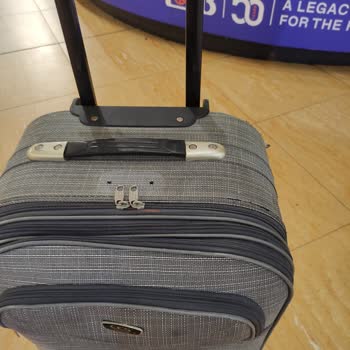 Ajet Replaced My Damaged Luggage With a Lower-Quality Suitcase
