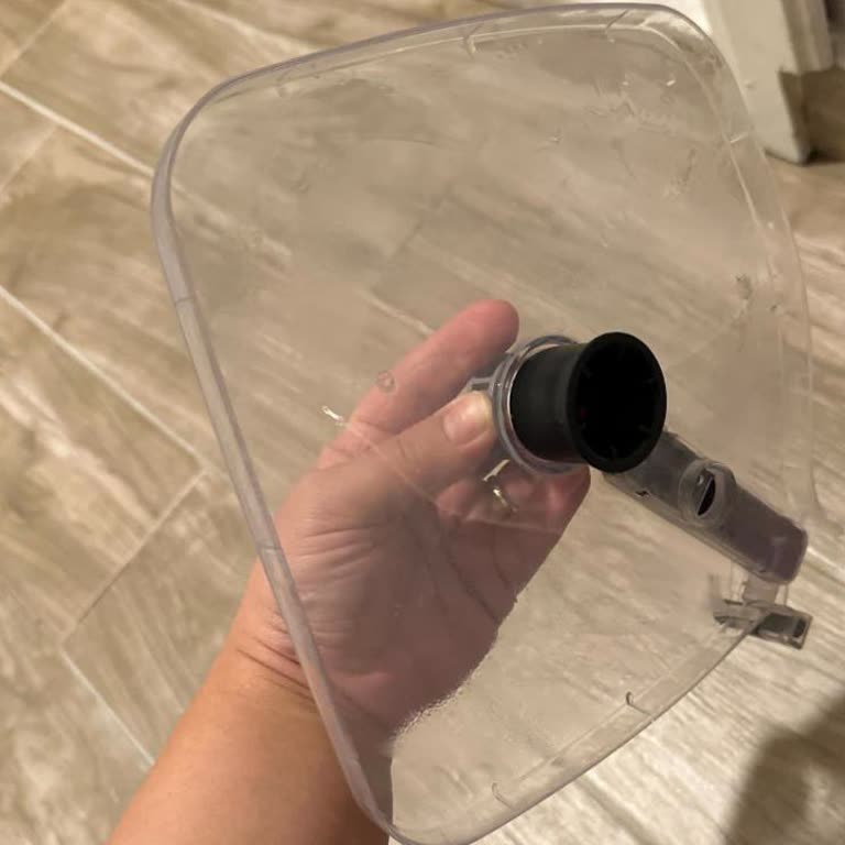 Kapak Anında Yamuldu, Tek Kullanımda Ürün Hurdaya Çıktı