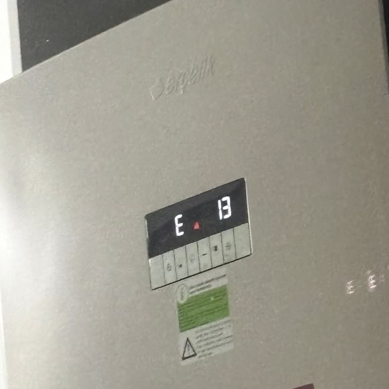 Arçelik Buzdolabımda Sürekli E-13 Hatası, Çözüm Yok, Ürün Değişimi İstiyorum