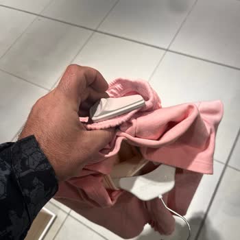 LCW Mağazasında Alarmlı Ürün Deneme İmkanının Olmaması