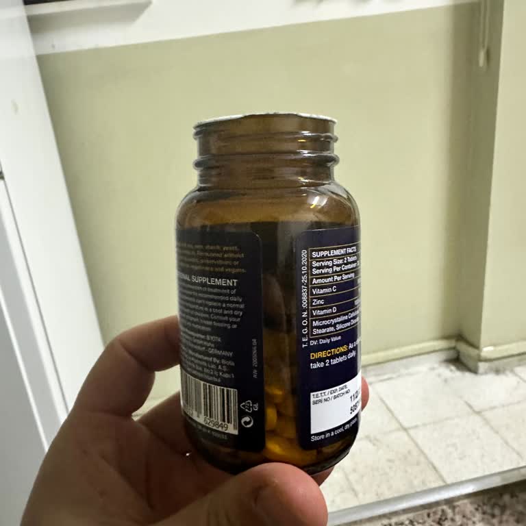 Sipariş Edilen 60 Tabletlik Vitamin Şişesi Yalnızca 20-25 Tablet İçeriyor