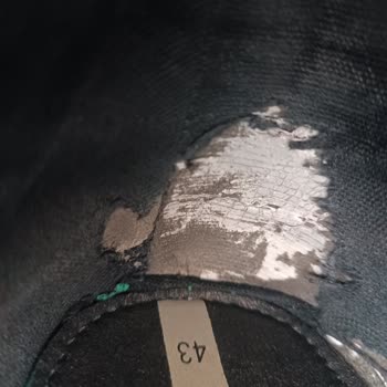 İki Tekin İç Kısmı 20 Günde Yırtılan Bot İçin Garanti Reddi Ve Değişim Talebi