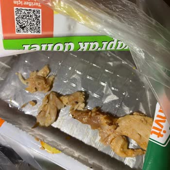 Banvit Tavuk Dönerinde Çiğ Parçalar Bulunması Ve Sağlık Endişesi