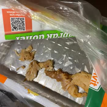 Banvit Tavuk Dönerinde Çiğ Parçalar Bulunması Ve Sağlık Endişesi