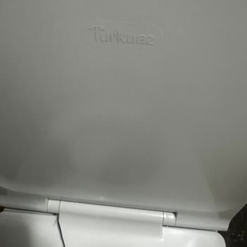 Turkuaz Seramik Klozet Kapağı Ani Çatladı, Yedek Parça Bulunamıyor!