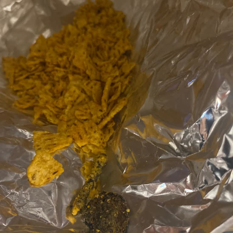 Amigo Cipsinde Siyah Fare Dışkısına Benzer Yabancı Madde Ve Sağlık Riski