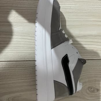 Level Step Sağlık Riski Taşıyan Kimyasal Kokulu Ayakkabı Ve Uzayan İade Süreci