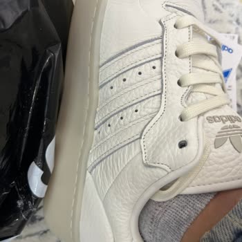 Adidas Uygulamasındaki Görsel Ve Gelen Ayakkabı Arasındaki Farktan Dolayı İade Ve Değişim Talebi